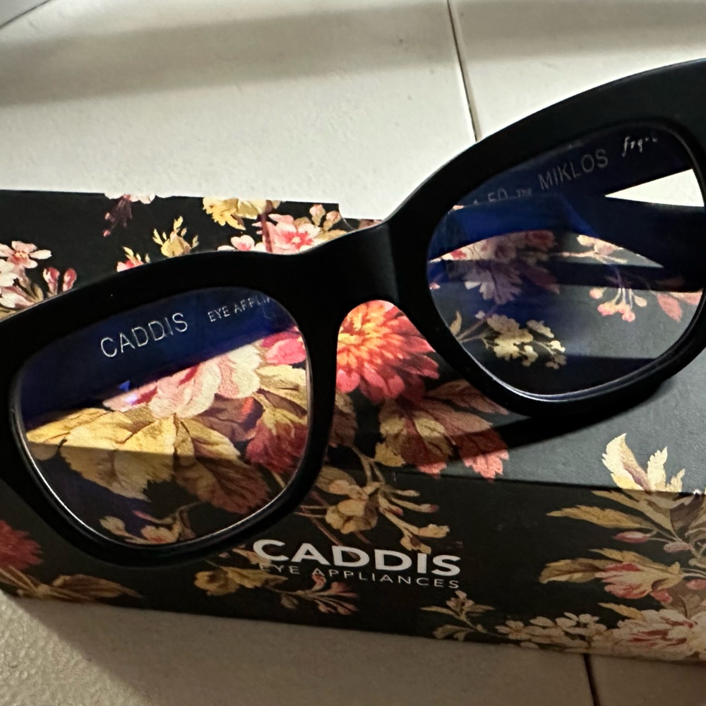 Caddis Eye Appliances - Progressive Readers. Miklos 1.5.